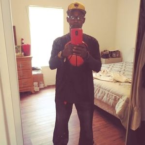 Meet your Posher, Troy